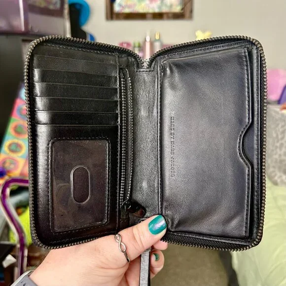 Marc by Marc Jacobs Wristlet Zip Wallet RARE Quilted Metallic Gray Silver - Picture 6 of 10